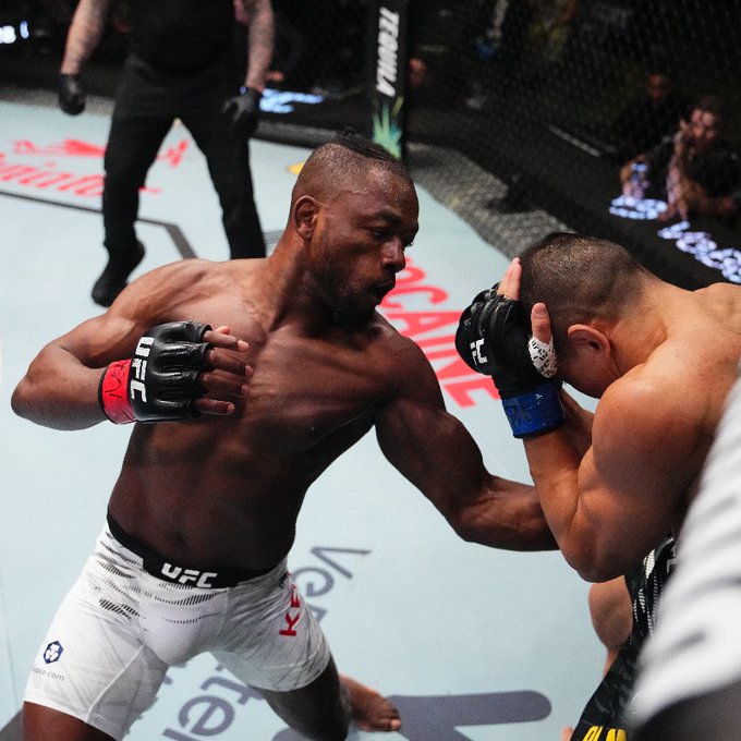 Kape golpea a Almabayev