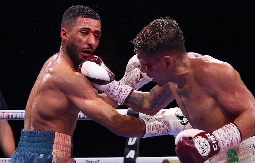 Francisco Rodríguez y Galal Yafai intercambian golpes.