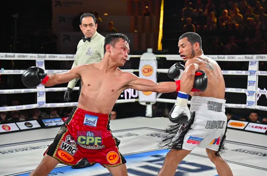 Panya Pradabsri y Carlos Cañizales en su primer combate