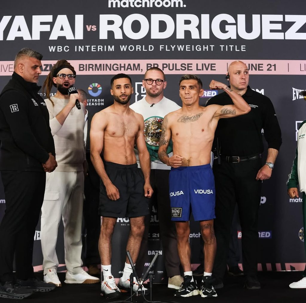 Galal Yafai y Francisco Rodríguez, en el pesaje previo a su combate