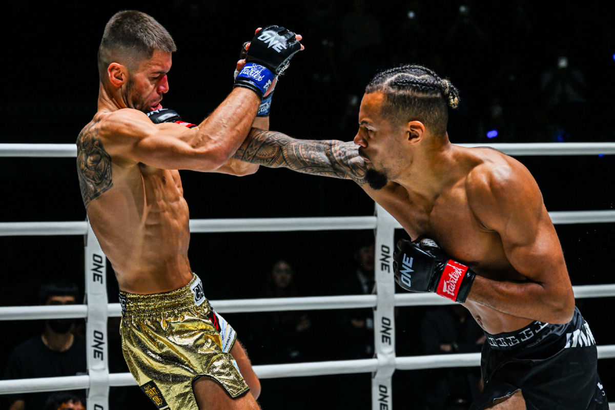 Regian Eersel golpea a George Jarvis en ONE Fight Night 34