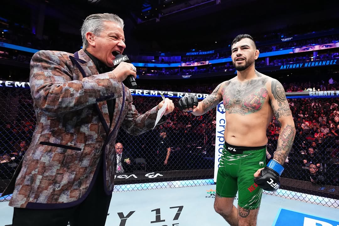 Anthony Hernández, presentado por Bruce Buffer en UFC.