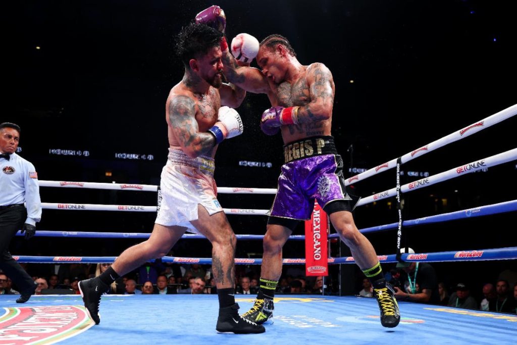 Prograis y Jojo Díaz durante su combate