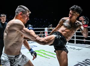 Nontachai-Jitmuangnon-Soner-Sen-ONE-Friday-Fights-130-2-1-1200x800